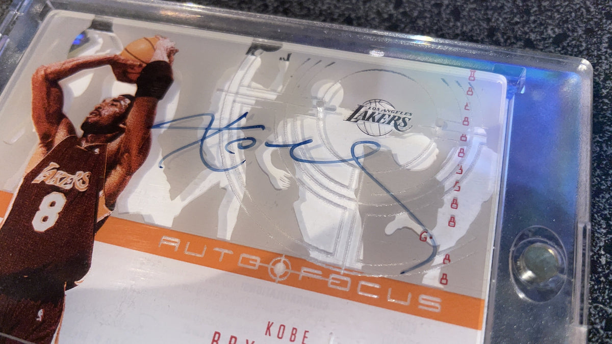 Kobe Bryant 2002-03 UD Glass Auto Focus #KB /50 – Basketball Card Guy
