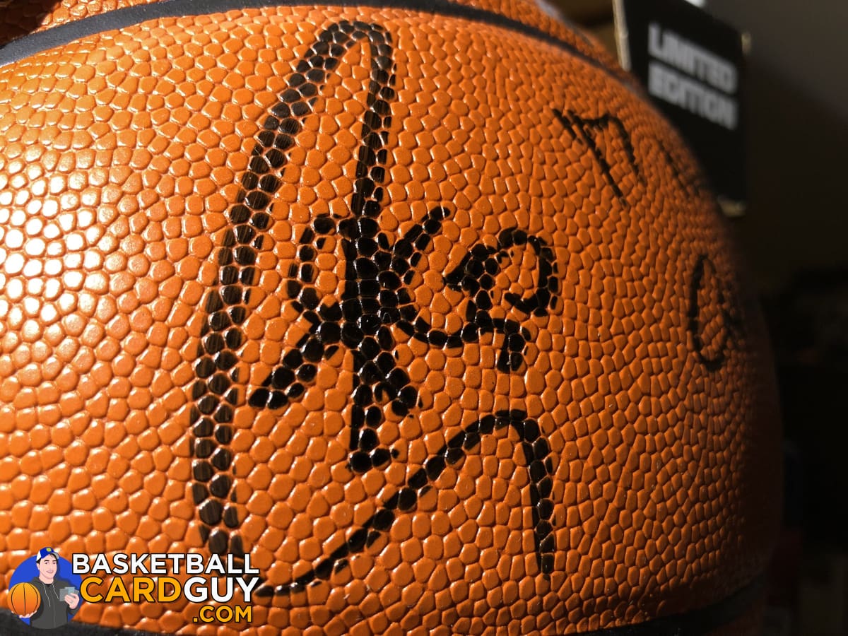 Stephen Curry Signs Exclusive Autograph Deal with Steiner Sports
