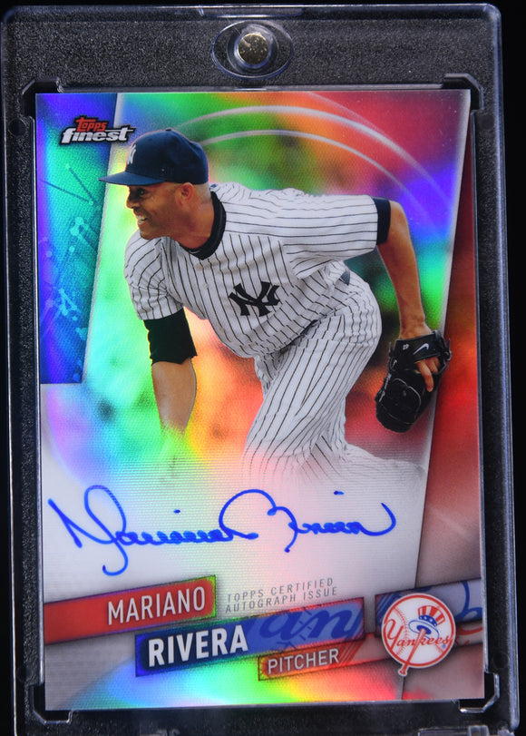 Mariano Rivera 2019 Finest Autographs #FAMR Refractor