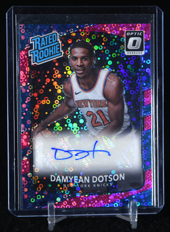 Damyean Dotson 2017-18 Donruss Optic Rated Rookies Signatures Fast Break Pink #166 #/20