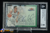 Dirk Nowitzki 2000-01 Fleer Autographics #43 BGS 8 auto, autograph, graded