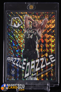 Giannis Antetokounmpo 2022-23 Panini Mosaic Razzle Dazzle #12 basketball card