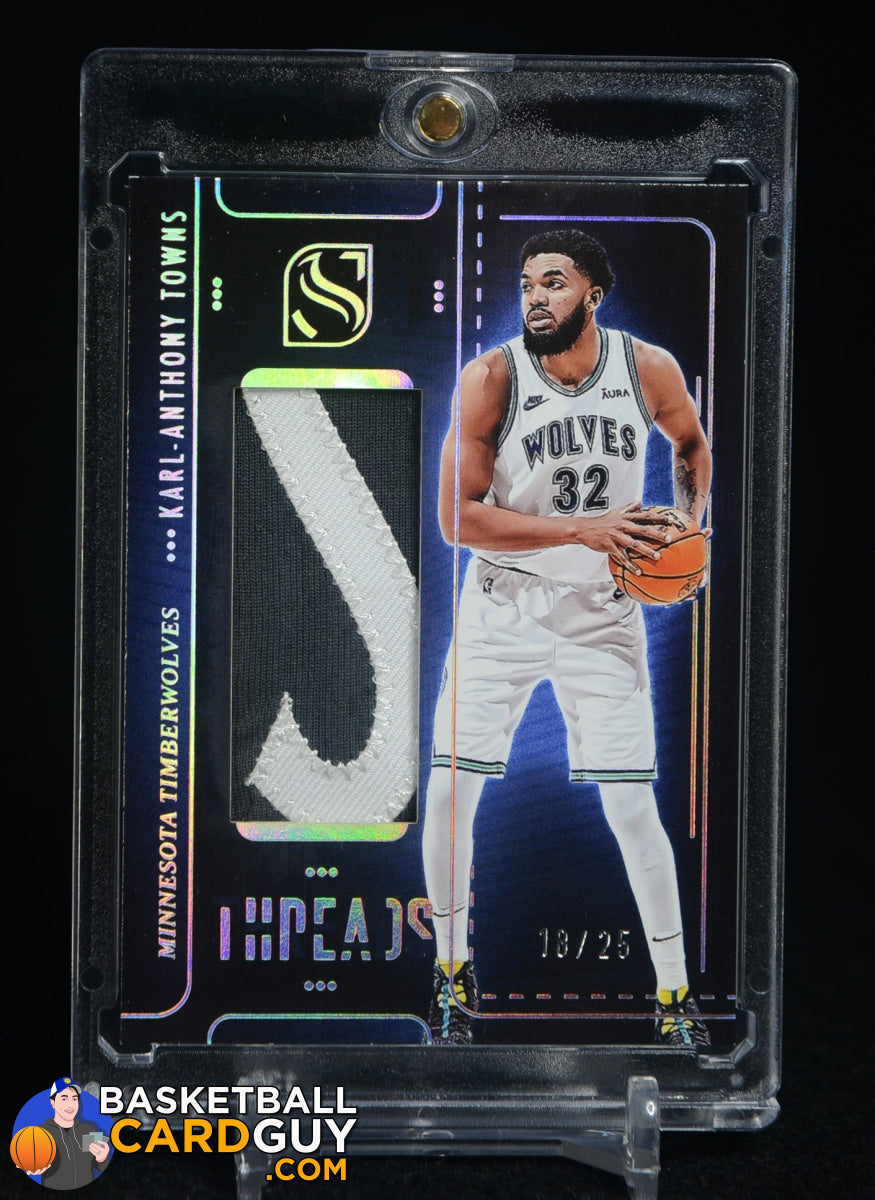 Karl-Anthony Towns 2018-19 Panini Revolution Autographs Infinite