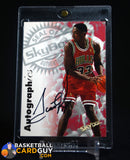 Scottie Pippen 1997-98 SkyBox Premium Autographics #85 auto, autograph