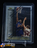 Shaquille Oneal 1996 Topps Holding Court Basketball w/ Peel