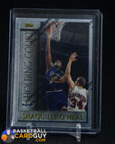 Shaquille Oneal 1996 Topps Holding Court Basketball w/ Peel