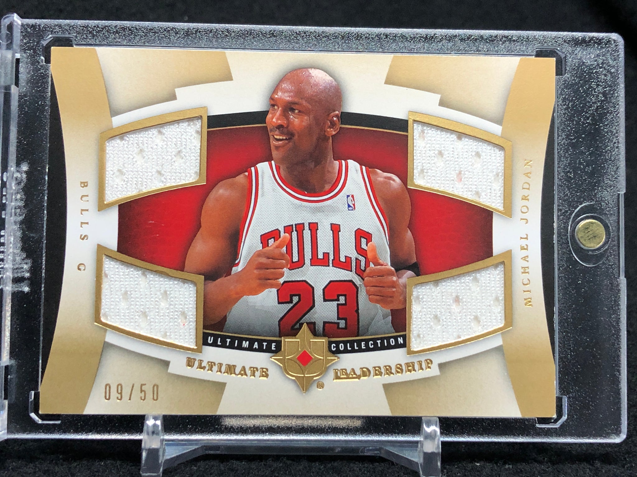 Michael Jordan 2007-08 Ultimate Collection Leadership Quad Jersey Gold –  Basketball Card Guy