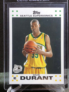 Kevin Durant 2007-08 Topps RC (White) - Basketball Cards