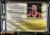 Clyde Drexler Leaf In the Game Patch Autograph #/5 autograph, basketball card, numbered, patch