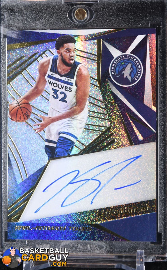 Karl-Anthony Towns 2019-20 Panini Revolution Autographs #3 - Basketball Cards