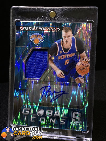 Kristaps Porzingis 2016-17 Panini Spectra Global Icons Memorabilia  Autographs Neon Blue #/99