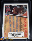 Michael Jordan 1996-97 Topps Holding Court #HC2 90’s insert, basketball card