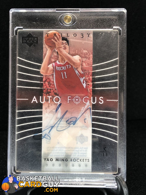 Yao Ming 2003-04 UD Glass Auto Focus - Basketball Cards